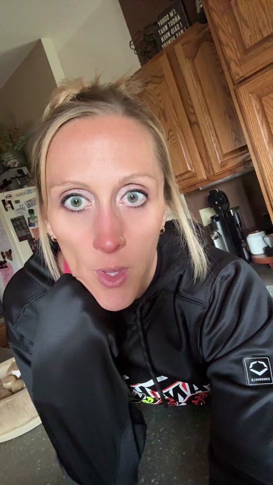 Post 10 by Michelle on TikTok (video)