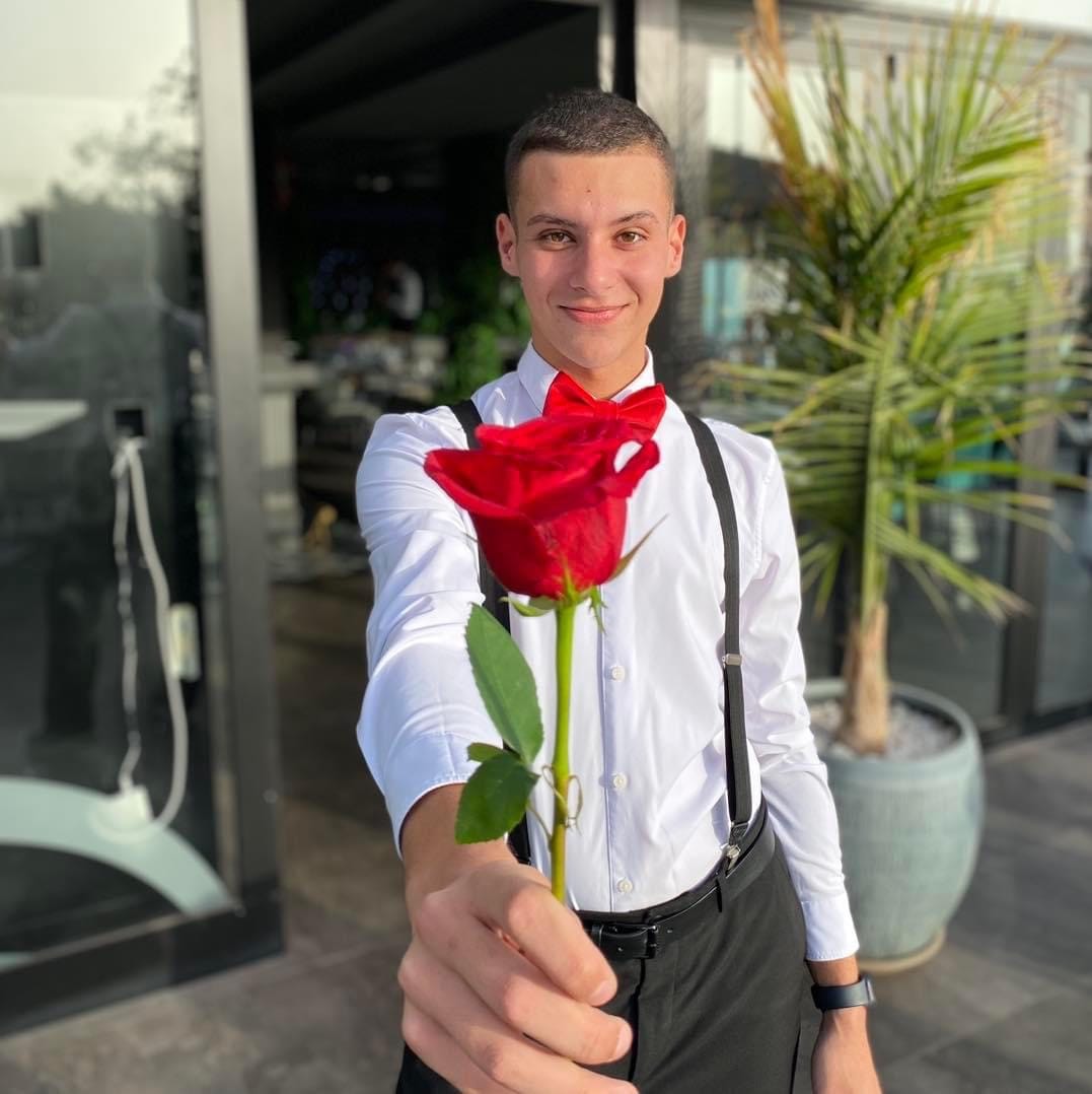 Post 1 by Life Lounge Tenerife on TikTok (video)