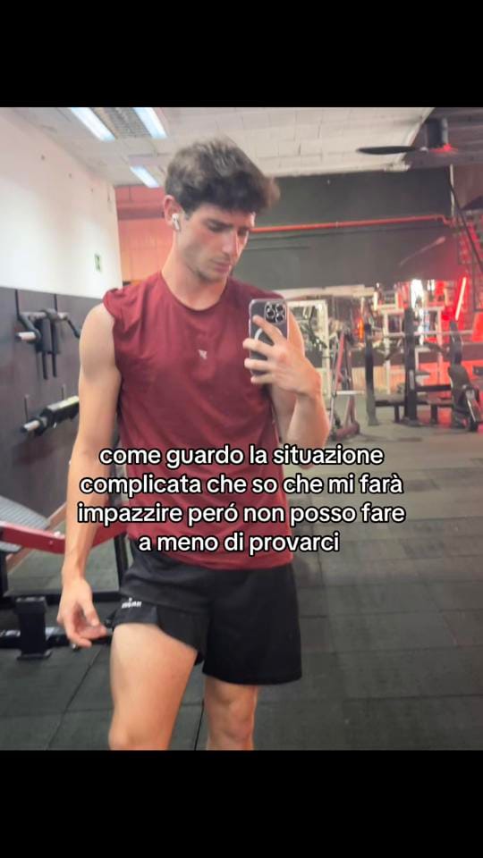 Post 6 by non.ci.conosciamo on TikTok (video)