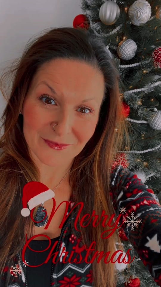 Post 4 by Nicole on TikTok (video)