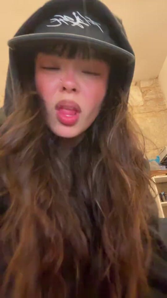 Post 10 by nuriirocker01 on TikTok (video)