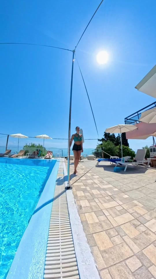Post 2 by Mirian on TikTok (video)