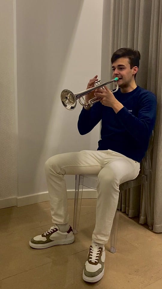 Post 5 by musicRioja on TikTok (video)