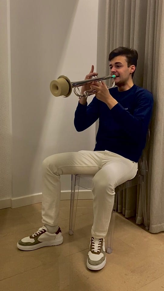Post 6 by musicRioja on TikTok (video)