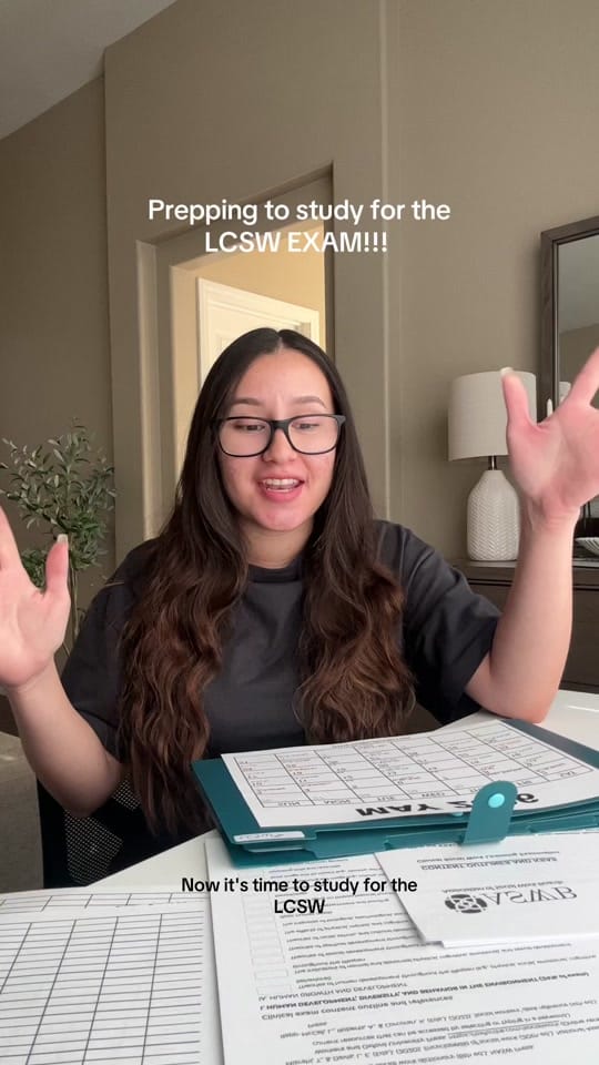 Post 1 by Melannie, LMSW on TikTok (video)