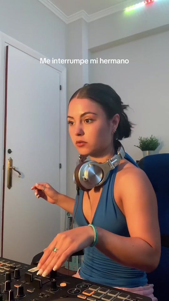 Post 10 by DJ Cris Orube on TikTok (video)