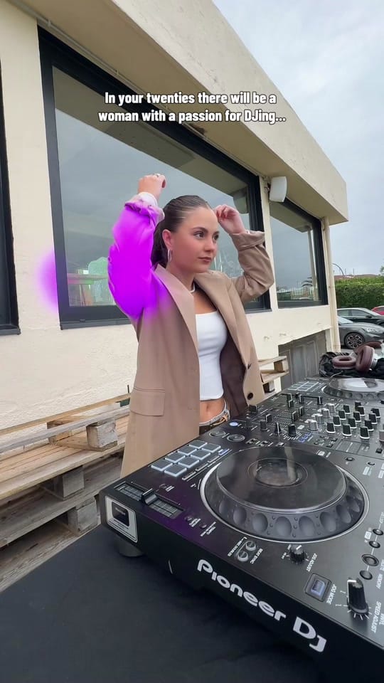 Post 4 by DJ Cris Orube on TikTok (video)