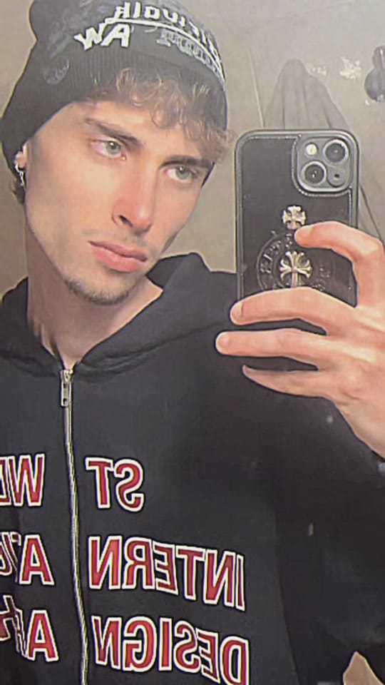 Post 7 by 𝓐𝓘𝓣𝓞𝓡🌙 on TikTok (video)