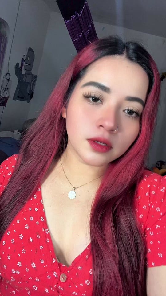 Post 2 by Miranda 🧜🏻‍♀️ on TikTok (video)