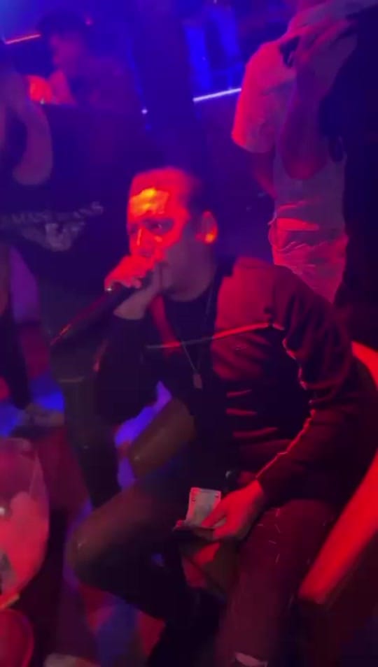 Post 3 by liveconcerts10 on TikTok (video)