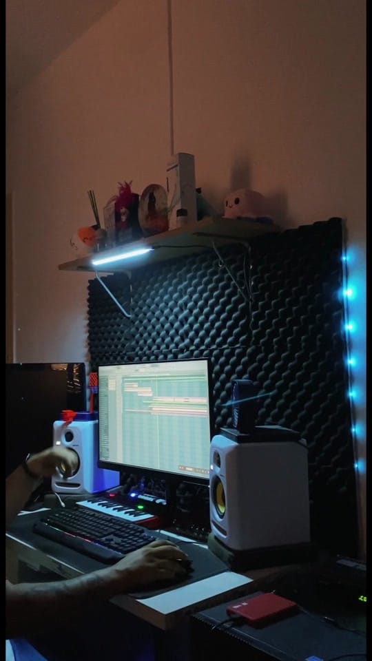 Post 1 by ronalherreraoficial🇮🇨 on TikTok (video)