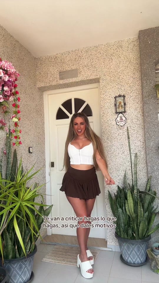 Post 4 by mariabarquero97 on TikTok (video)