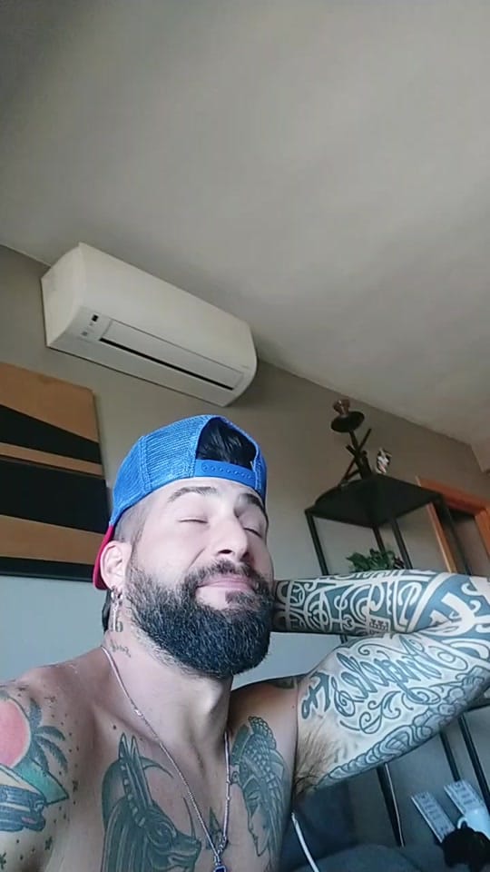 Post 6 by AdriAD🗡️ on TikTok (video)