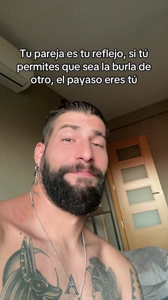 Post 2 by AdriAD🗡️ on TikTok (video)
