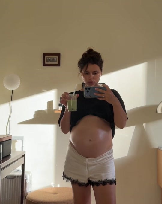 Post 3 by Mila Syvatska on TikTok (video)