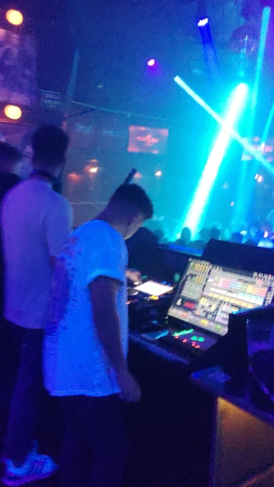 Post 4 by Vladi J on TikTok (video)
