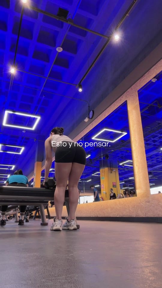 Post 2 by A L E X A 🌴 on TikTok (video)