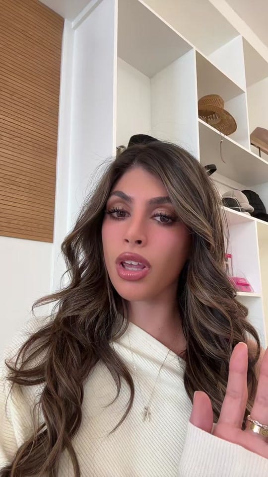 Post 4 by bellybarbs on TikTok (video)