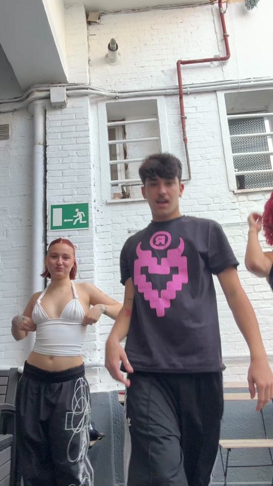 Post 1 by Yeri⭑ on TikTok (video)