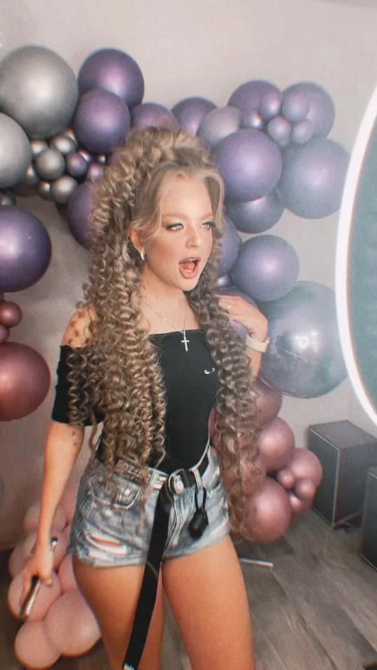 Post 4 by ✨ANASTASIA PETRYK✨ on TikTok (video)