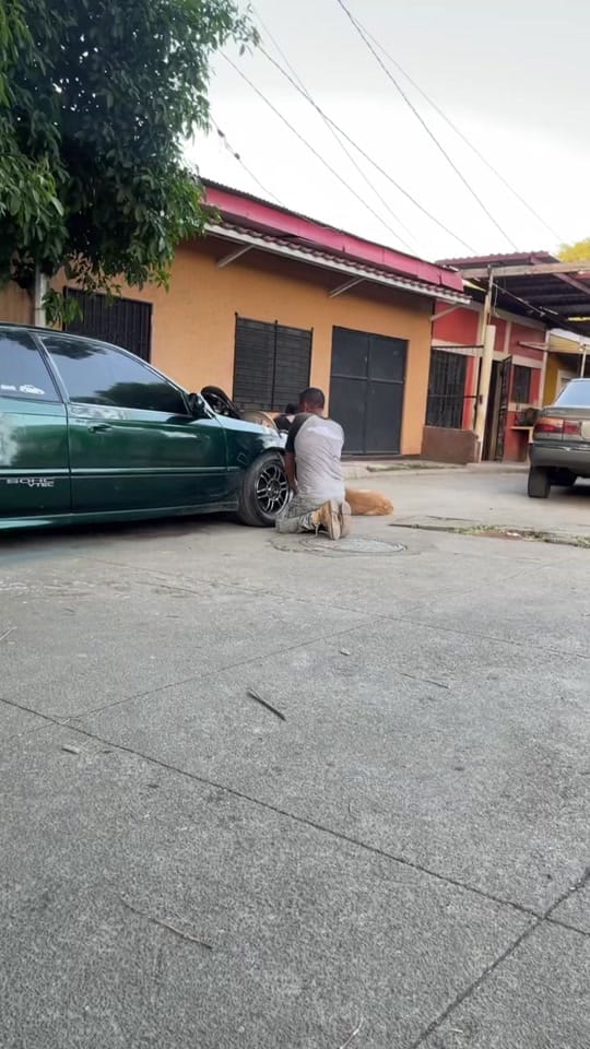 Post 10 by Carlos Sevilla on TikTok (video)