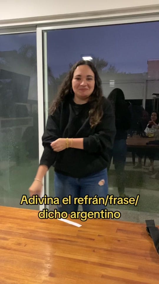 Post 10 by Teatropella on TikTok (video)