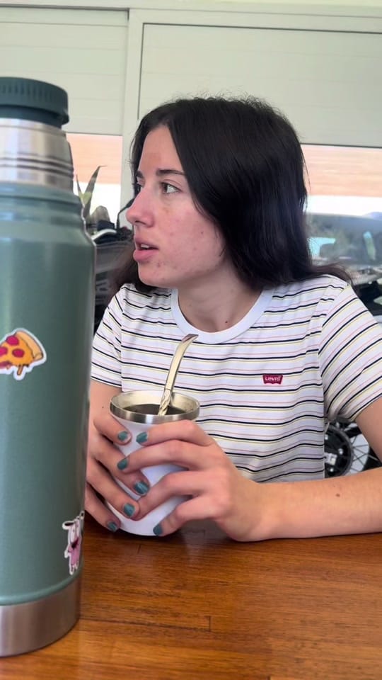 Post 3 by Teatropella on TikTok (video)