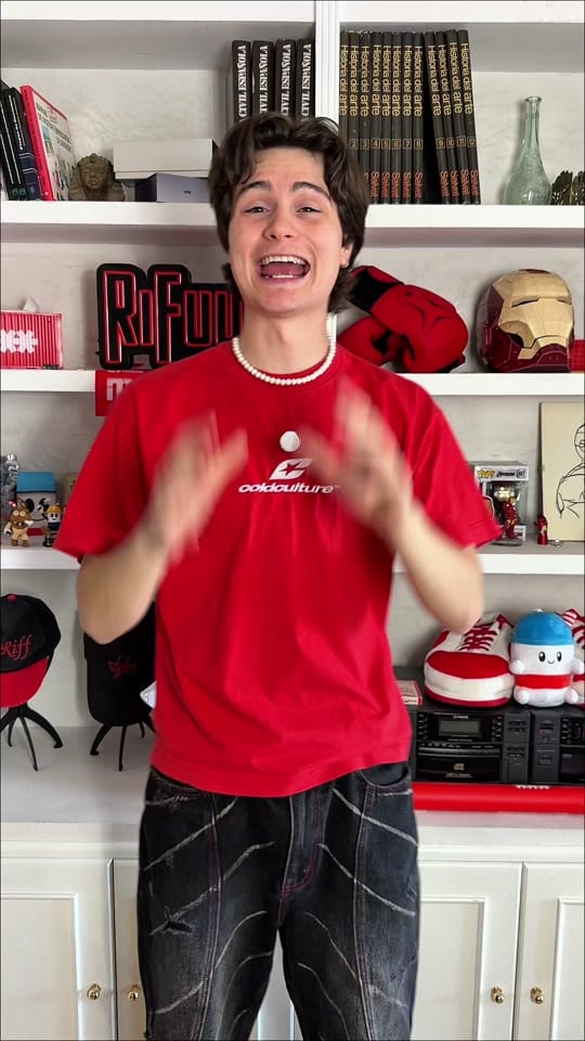 Post 7 by RiFuus⚡️ on TikTok (video)
