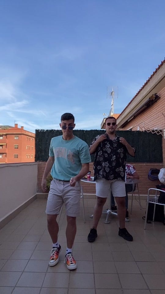 Post 3 by Pau Requena🌴 on TikTok (video)