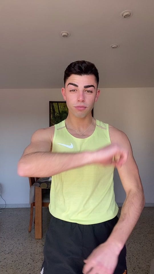 Post 7 by Pau Requena🌴 on TikTok (video)