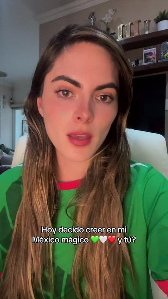 Post 7 by Sof on TikTok (video)