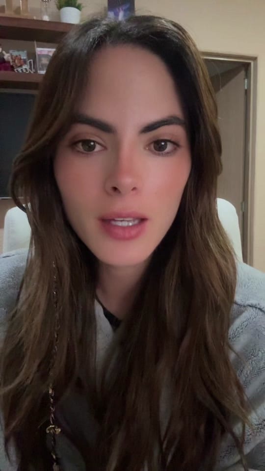 Post 8 by Sof on TikTok (video)
