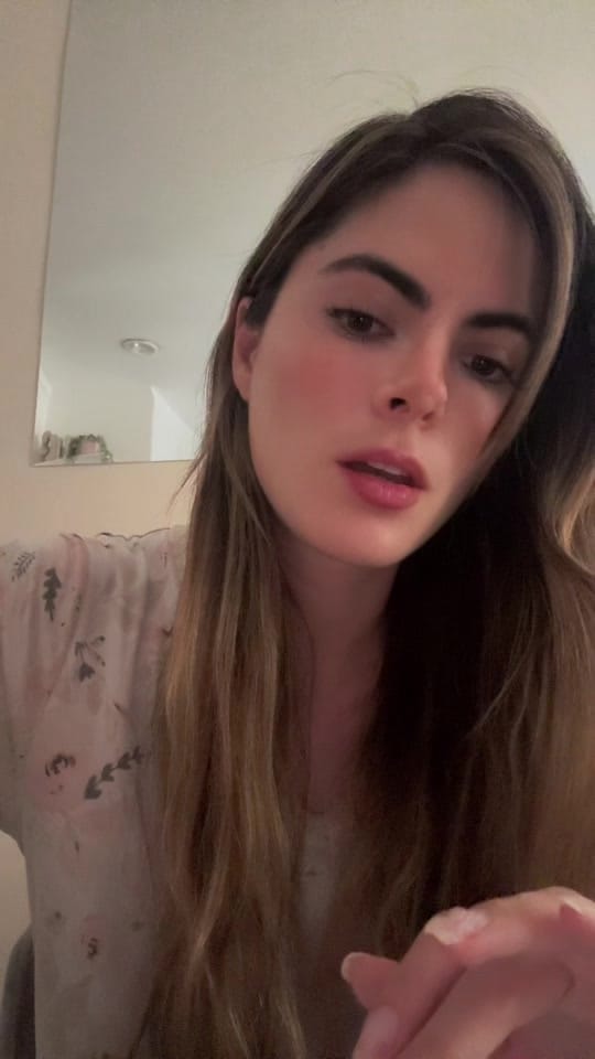 Post 5 by Sof on TikTok (video)