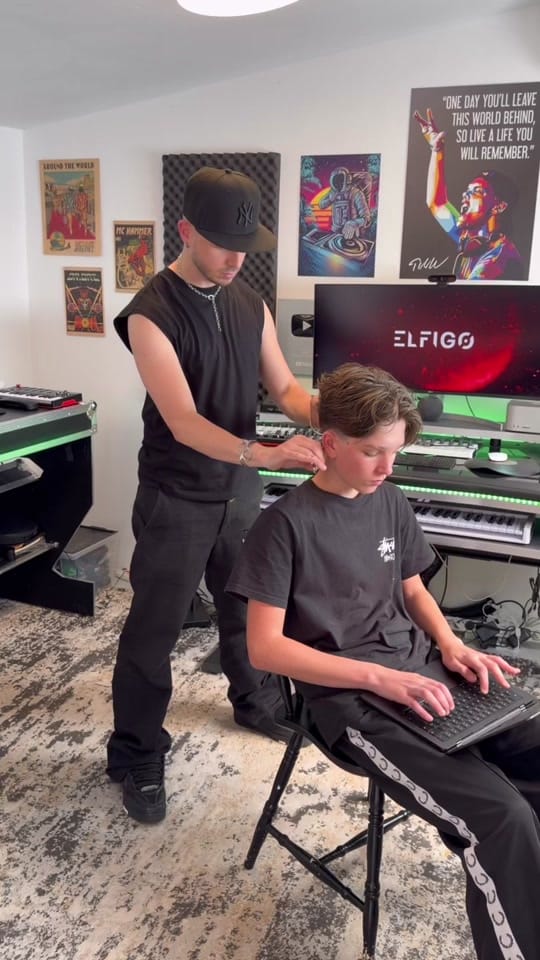 Post 2 by DJ ELFIGO on TikTok (video)