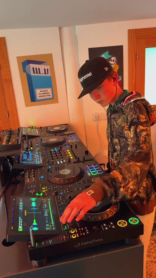 Post 3 by DJ ELFIGO on TikTok (video)