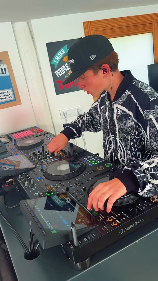 Post 7 by DJ ELFIGO on TikTok (video)
