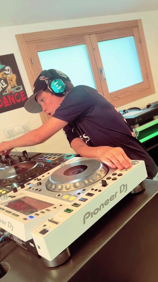 Post 8 by DJ ELFIGO on TikTok (video)