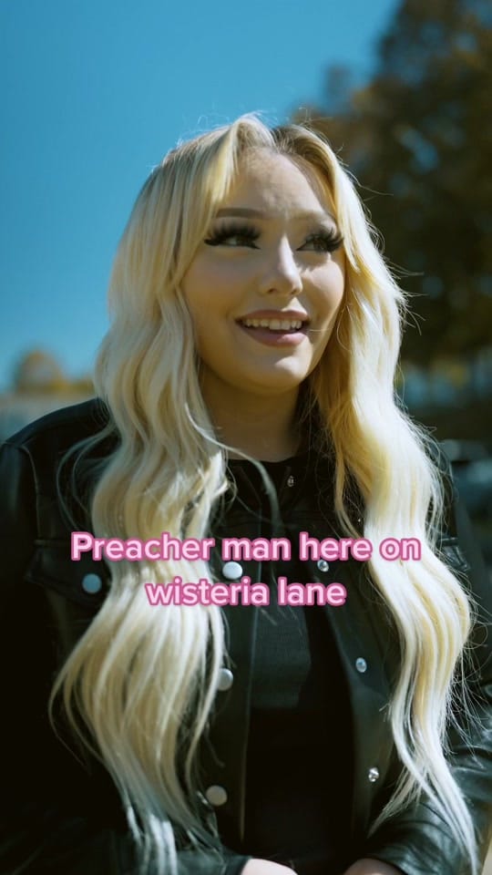 Post 3 by Krissy Feniak on TikTok (video)