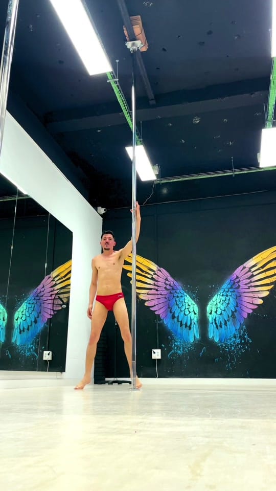 Post 1 by Lucas Alvarez - Pole Dancer on TikTok (video)