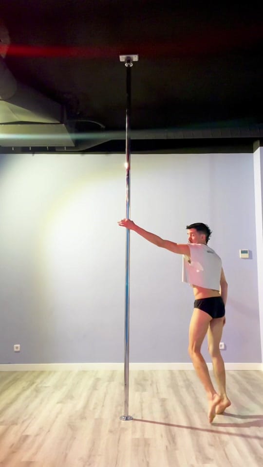Post 9 by Lucas Alvarez - Pole Dancer on TikTok (video)