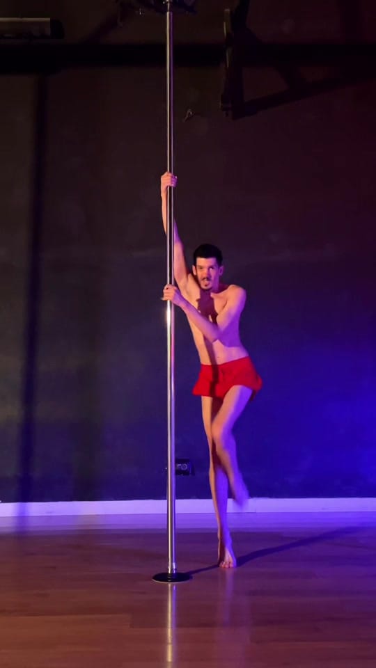 Post 5 by Lucas Alvarez - Pole Dancer on TikTok (video)
