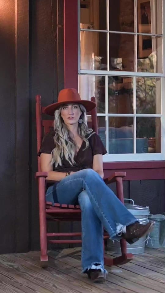 Post 8 by Kayla McKinney on TikTok (video)