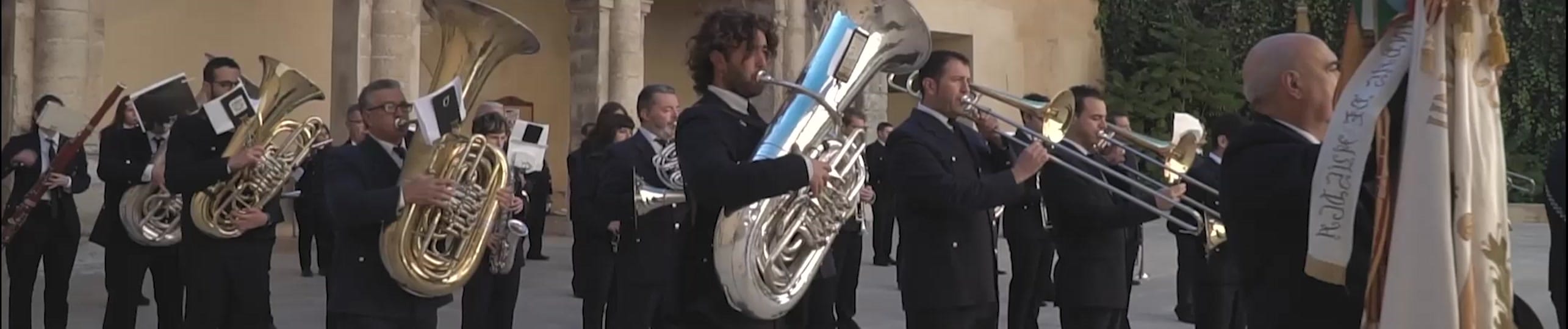 Post 5 by Les Bandes de la Terreta on TikTok (video)