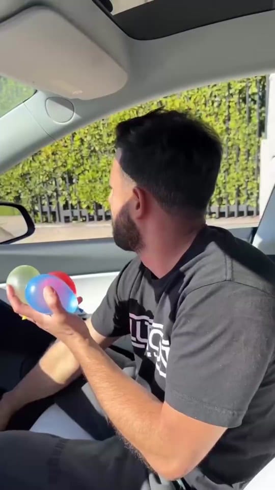 Post 1 by Stew on TikTok (video)