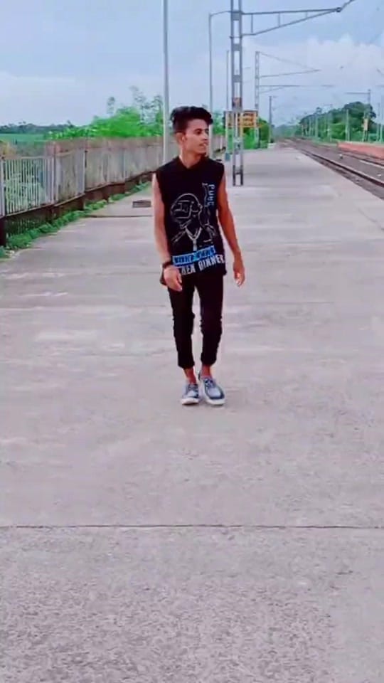 Post 10 by Dancer mohit on TikTok (video)