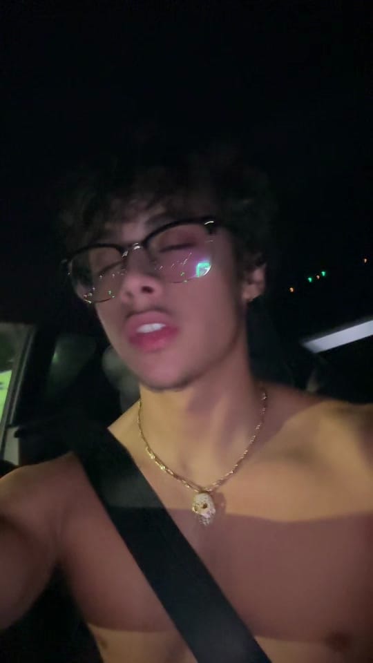 Post 6 by Geobuu on TikTok (video)