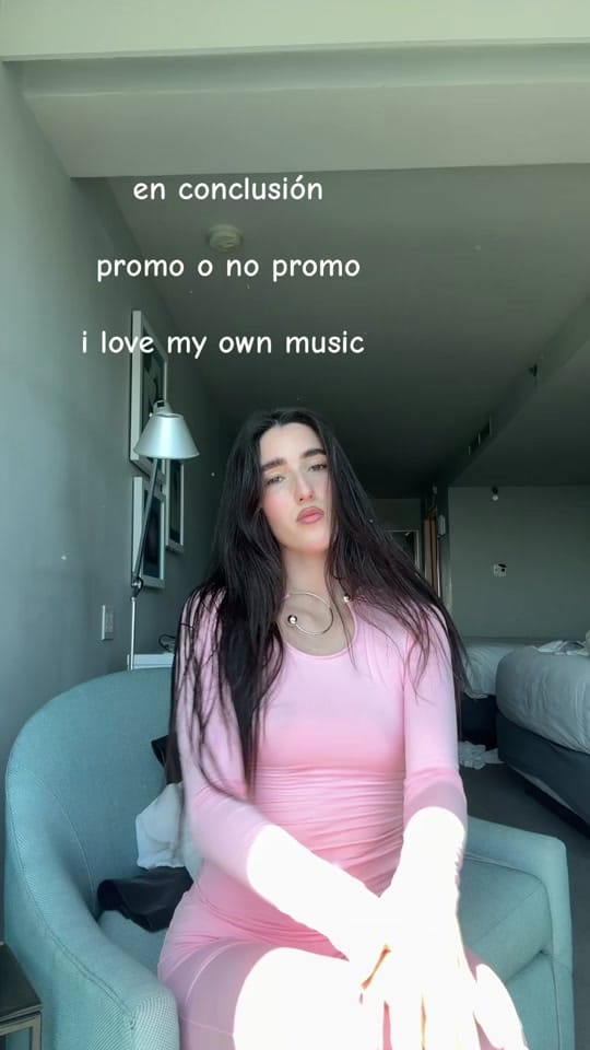 Post 2 by Lara on TikTok (video)