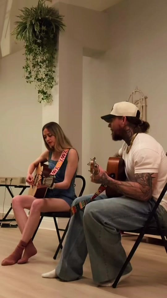 Post 1 by YT on TikTok (video)