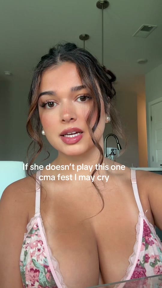 Post 2 by Tess MonPere on TikTok (video)