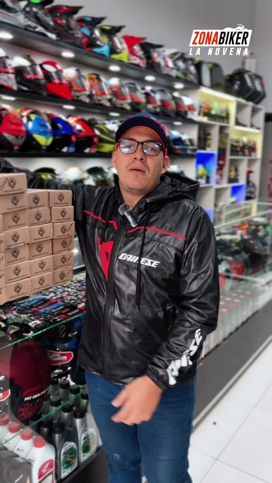 Post 10 by Cascos y llantas para moto on TikTok (video)